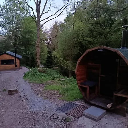 בקתה Stream-side With Private Sauna Option